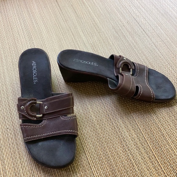 Aerosoles Sandals 9.5 - Picture 2 of 2
